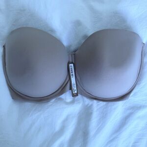 SKIMS NWT- Fits everybody strapless bra in nude - 38DDDD